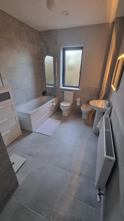 Entire Modern Home With Seaview And Parking Wicklow Luaran gambar